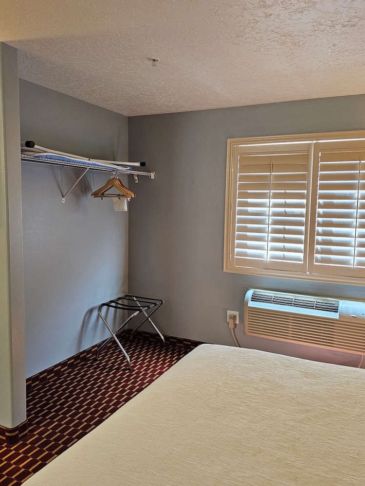 Executive Inn and Suites Extended Stay in Vernal - photo 20