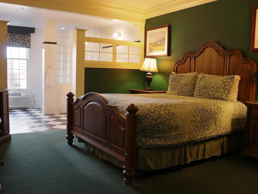 St. Brendan's Inn - photo 9