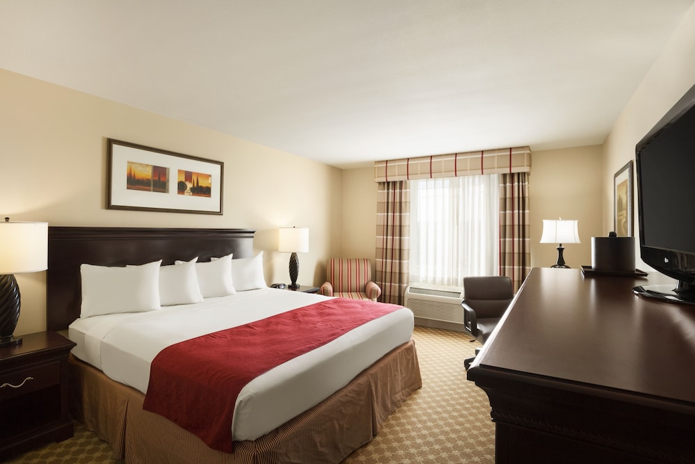 Holiday Inn & Suites Barstow by IHG - photo 8