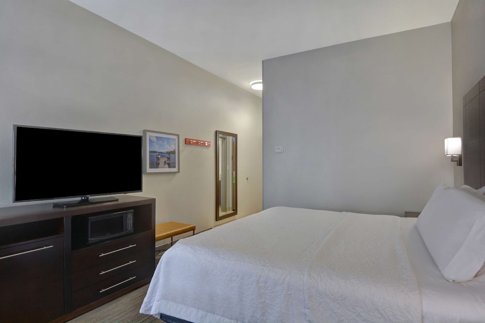 Hampton Inn Greenwood - photo 14