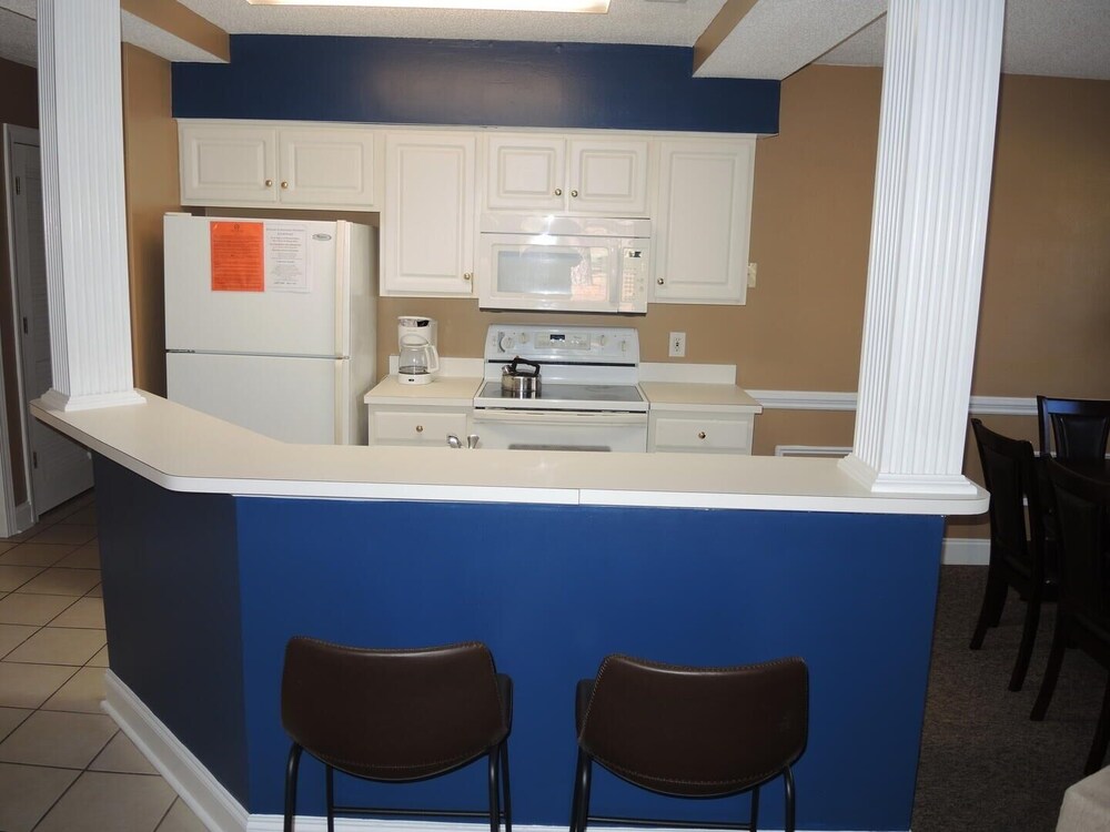 Lake View Golf Resort Villa 1301 Close to Beach in Calabash by Redawning - photo 8
