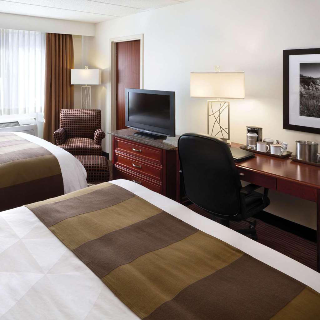 Radisson Hotel Bismarck - photo 5
