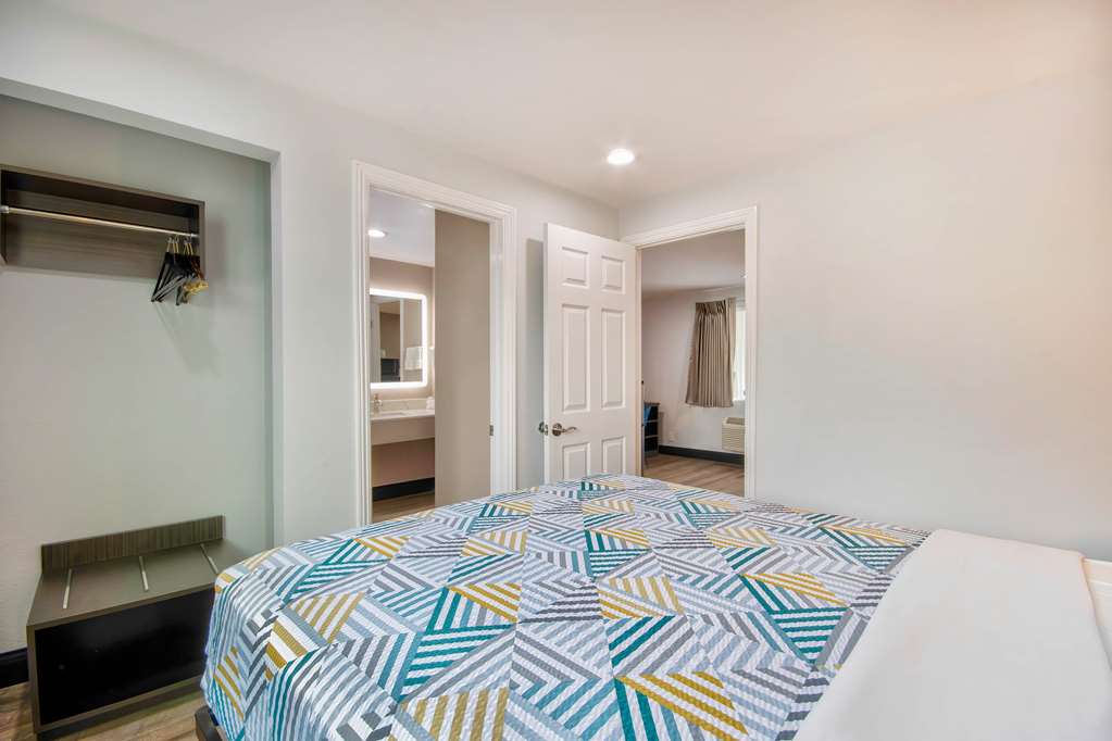 Studio 6 Eureka CA Old Town - photo 18