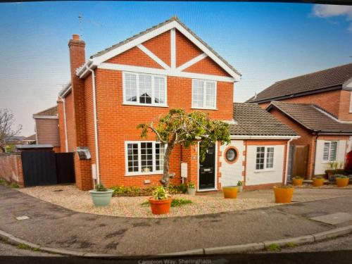 SeaCross Sheringham Norfolk Coast 4beds sleeps 7 — 4-Star Luxury Hotel in Sheringham, United Kingdom