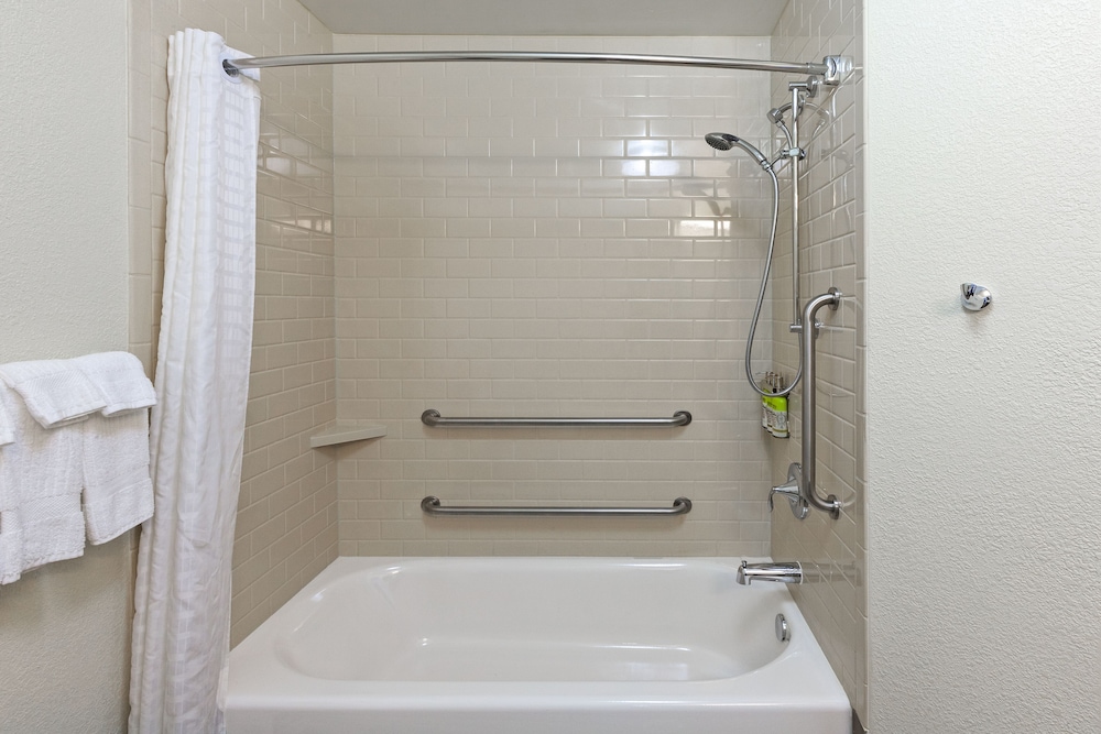 Candlewood Suites Houston North I45 by IHG - photo 17