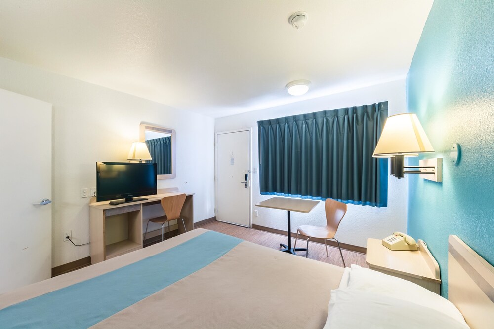 Motel 6 Deming - photo 9