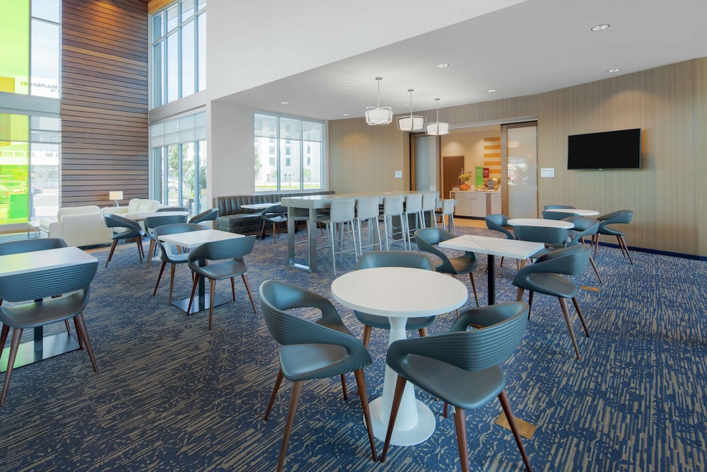 Hampton Inn & Suites San Diego Airport Liberty Station - photo 47