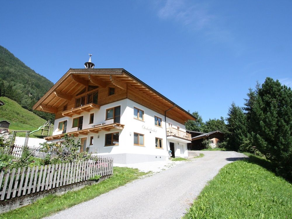 Oberhaidbachhof — 4-Star Luxury Hotel in Mittersill, Austria