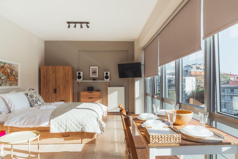 Cozy Haven Trikala Town — 4-Star Luxury Hotel in Trikala, Greece