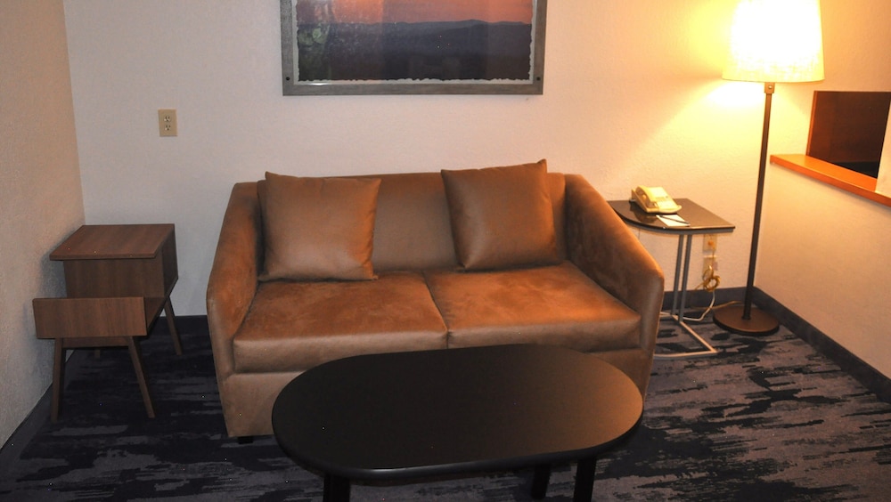 Fairfield Inn & Suites Jacksonville Airport - photo 13