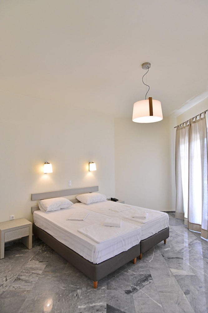 Erato Hotel — Aegina — photo 4