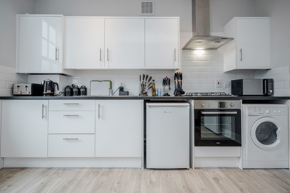 Stunning 2 Bedroom Duplex Apt in Center of Camden — 4-Star Luxury Hotel in London, United Kingdom