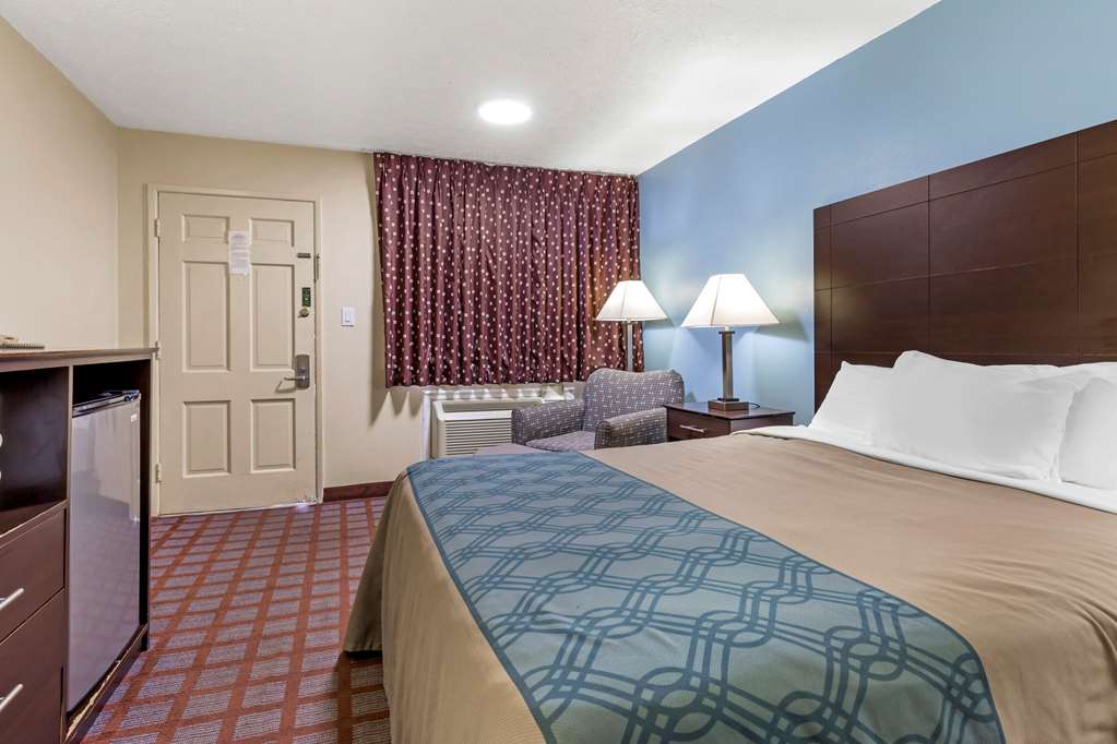 Econo Lodge Woodstock Shenandoah Valley I 81 - photo 18