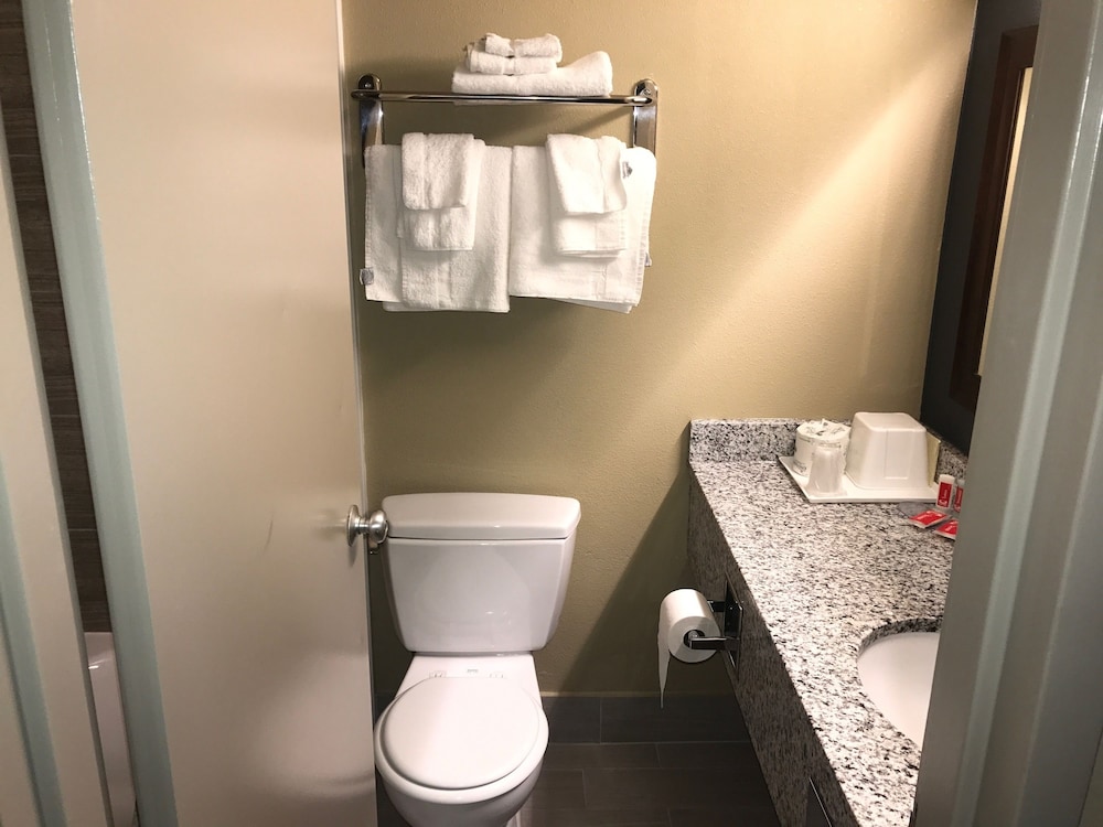 Framingham Inn - photo 16