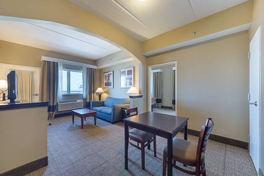 Comfort Suites Beachside - photo 11