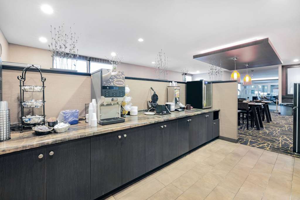 Ramada by Wyndham Grand Forks - photo 47