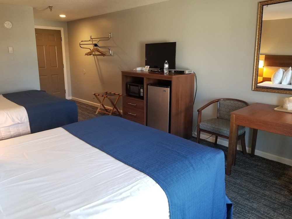 Hampton Village Inn - photo 12