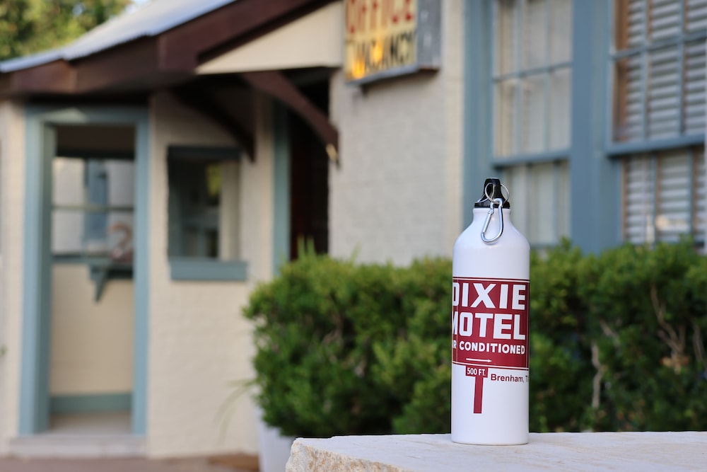 The Dixie Motel Brenham - photo 34