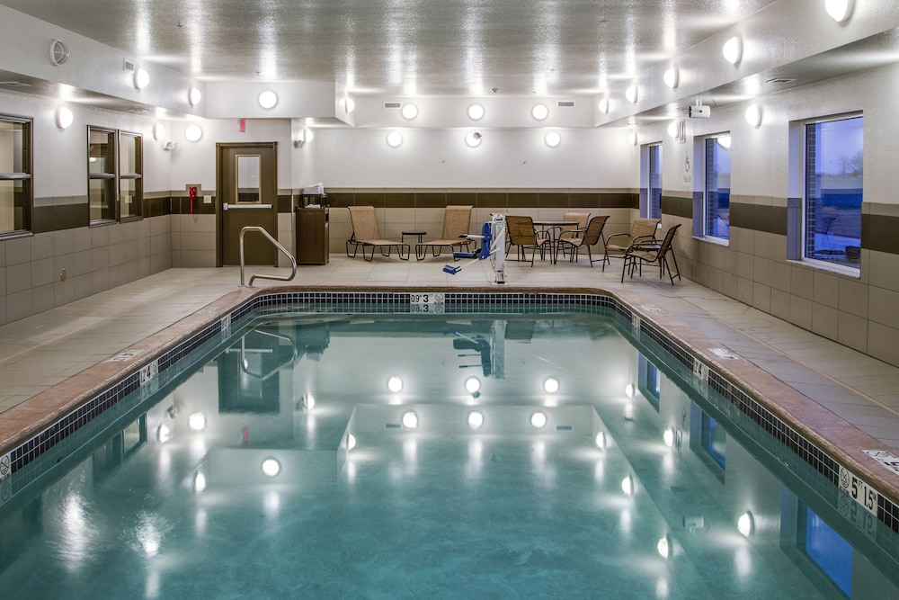 Holiday Inn Express & Suites Nevada by IHG - photo 42