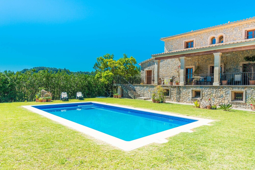 Turixant Dalt — 4-Star Luxury Hotel in Mancor De La Vall, Spain