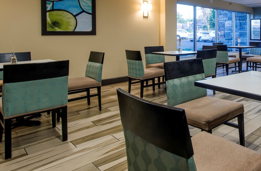 Holiday Inn Express & Suites Colorado Springs Central by IHG - photo 61