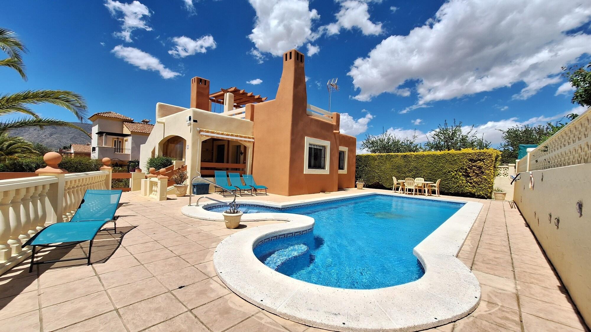 Casa Tortuga 3 Bedrooms And Private Pool — 4-Star Luxury Hotel in Hondon De Las Nieves, Spain