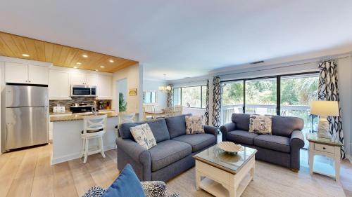 213 Turnberry Village - photo 2