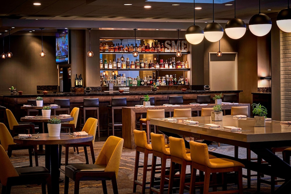Los Angeles Airport Marriott - photo 51