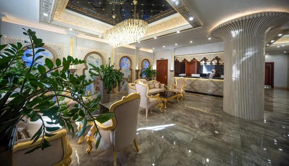 Сегама: Отель Manor Hotel