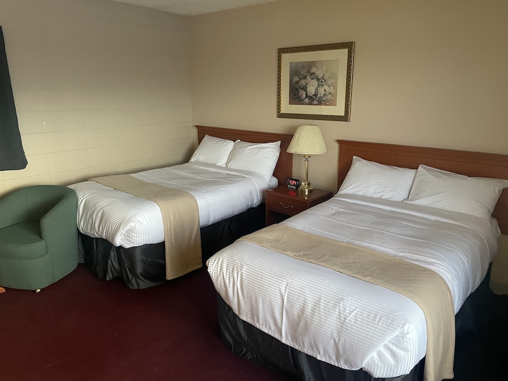 Matador Motel — Drayton Valley — photo 4