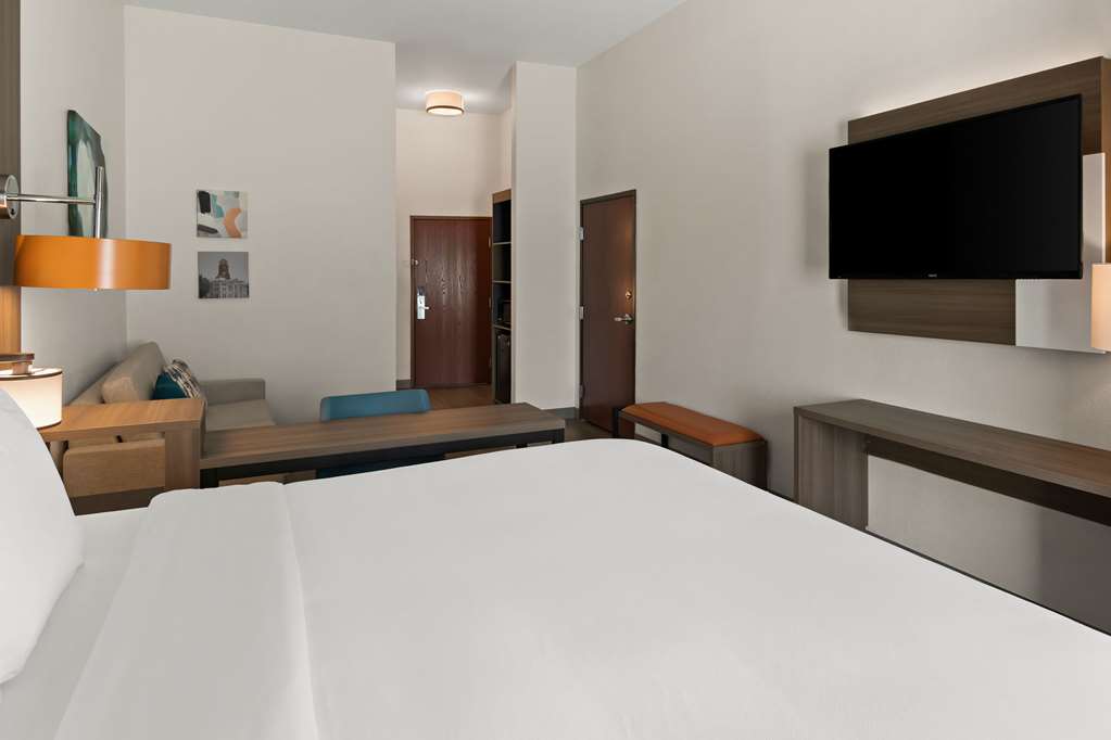 Comfort Suites Granbury - photo 21