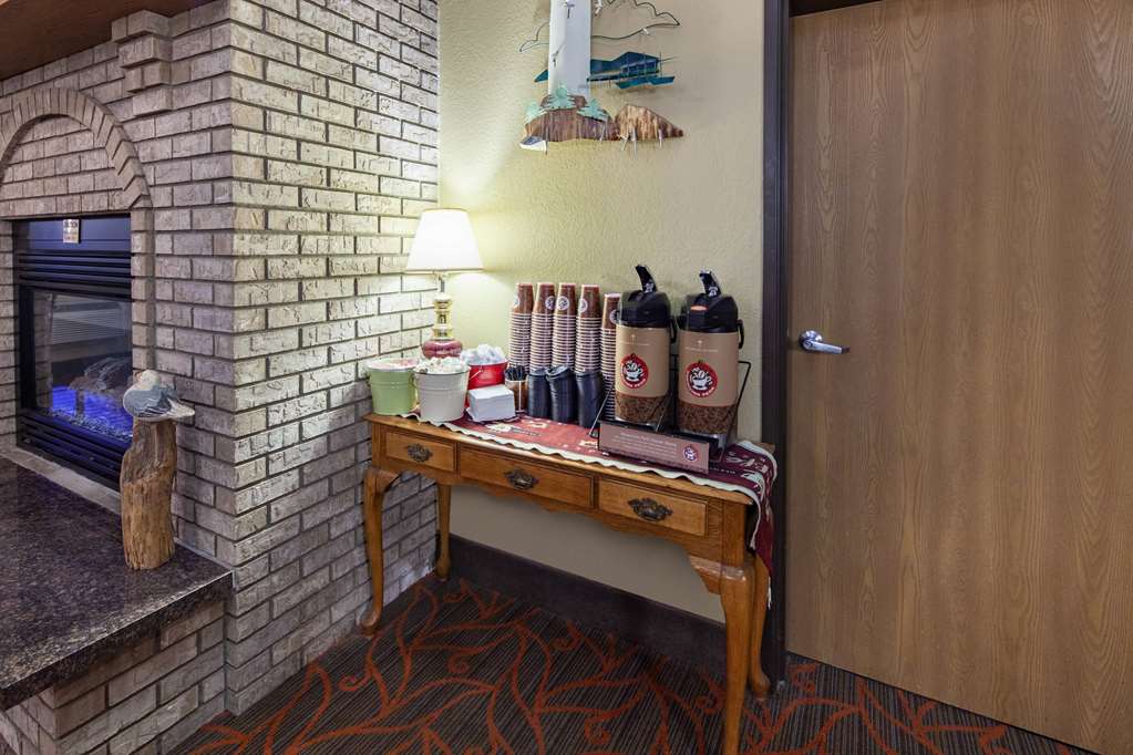 AmericInn by Wyndham Ashland - photo 36