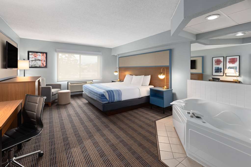 AmericInn by Wyndham North Branch - photo 13