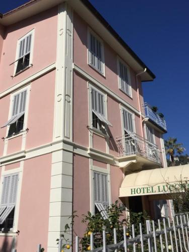 Hotel Lucciola - carbon neutral hotel in Bordighera