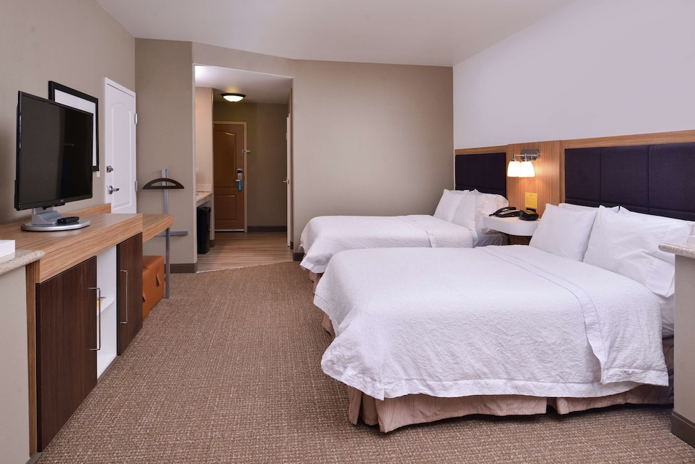 Hampton Inn & Suites Woodland Sacramento Area - photo 22