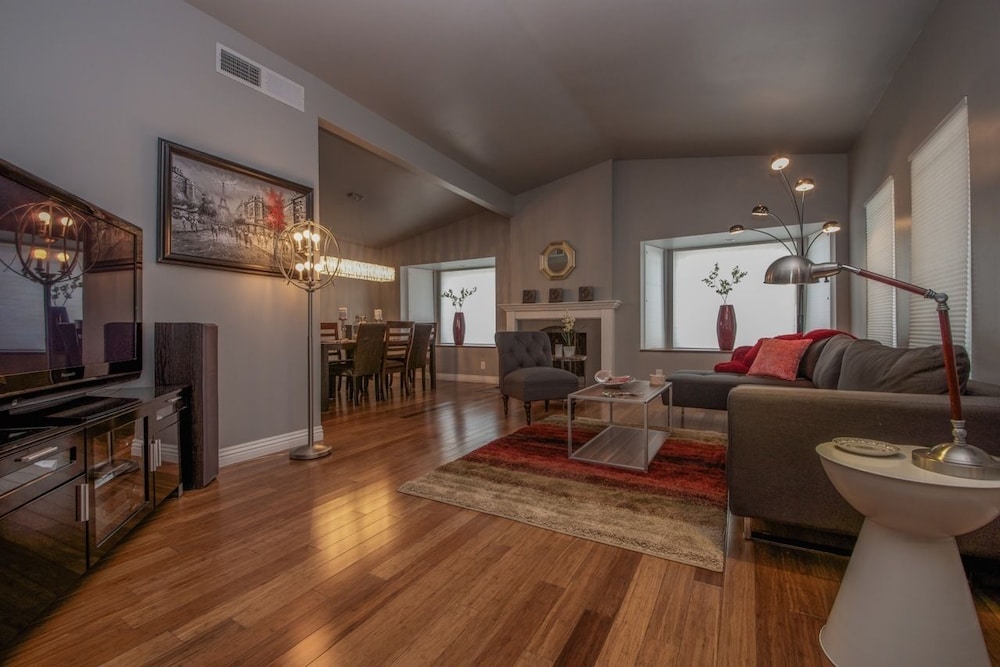 Immaculate 4bed 7min to Vegas Strip - photo 3