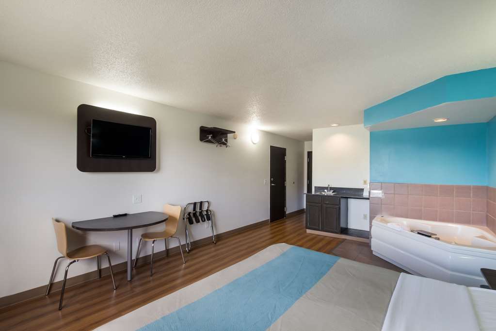 Motel 6 Rothschild WI - photo 6