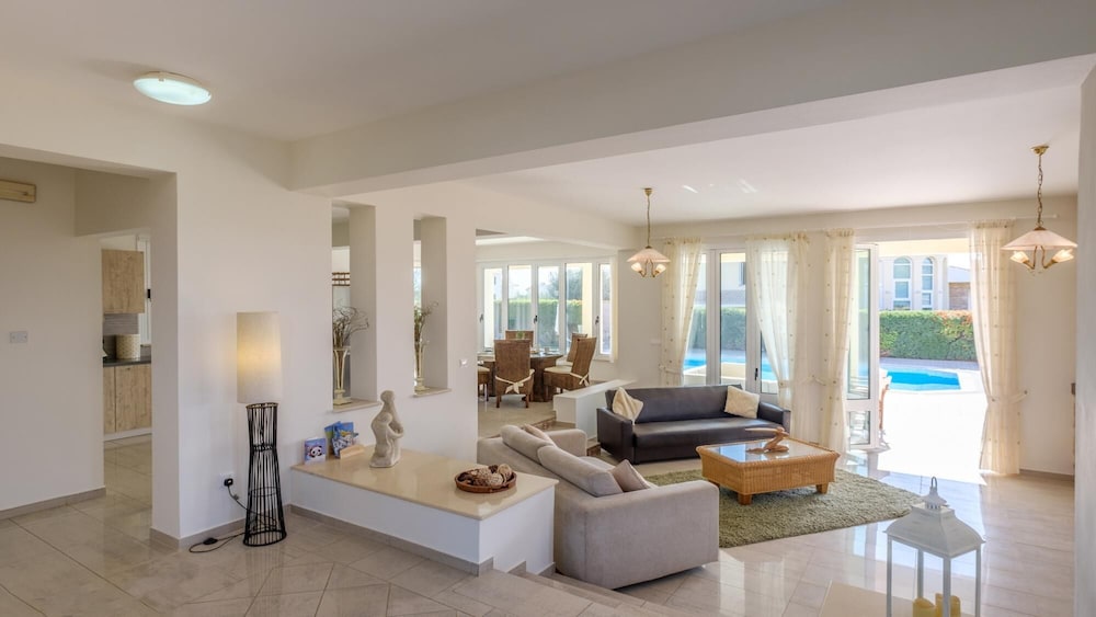 Cape Greco Villa Anastel 2 — 4-Star Luxury Hotel in Ayia Napa, Cyprus