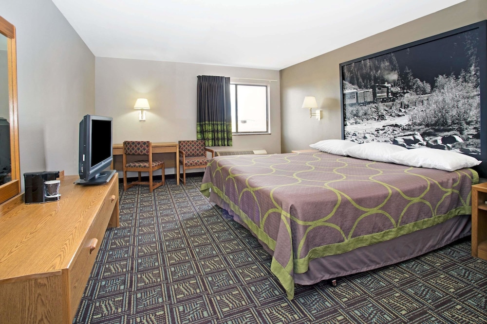 Super 8 by Wyndham Fort Collins - photo 13
