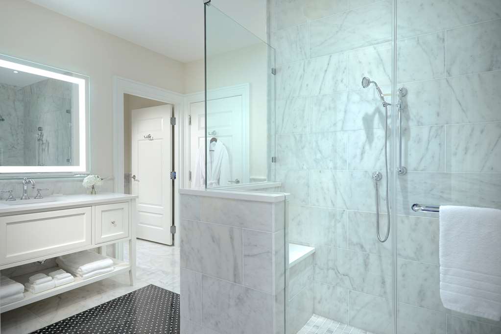 The Equestrian Hotel - photo 8