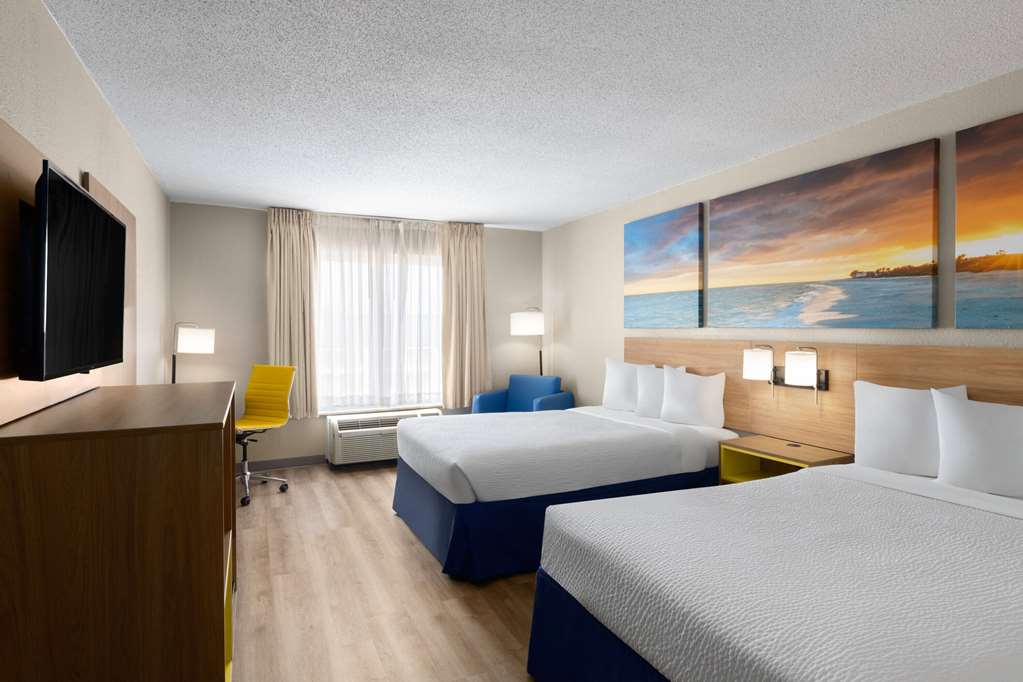 Days Inn by Wyndham Florence Near Civic Center - photo 23