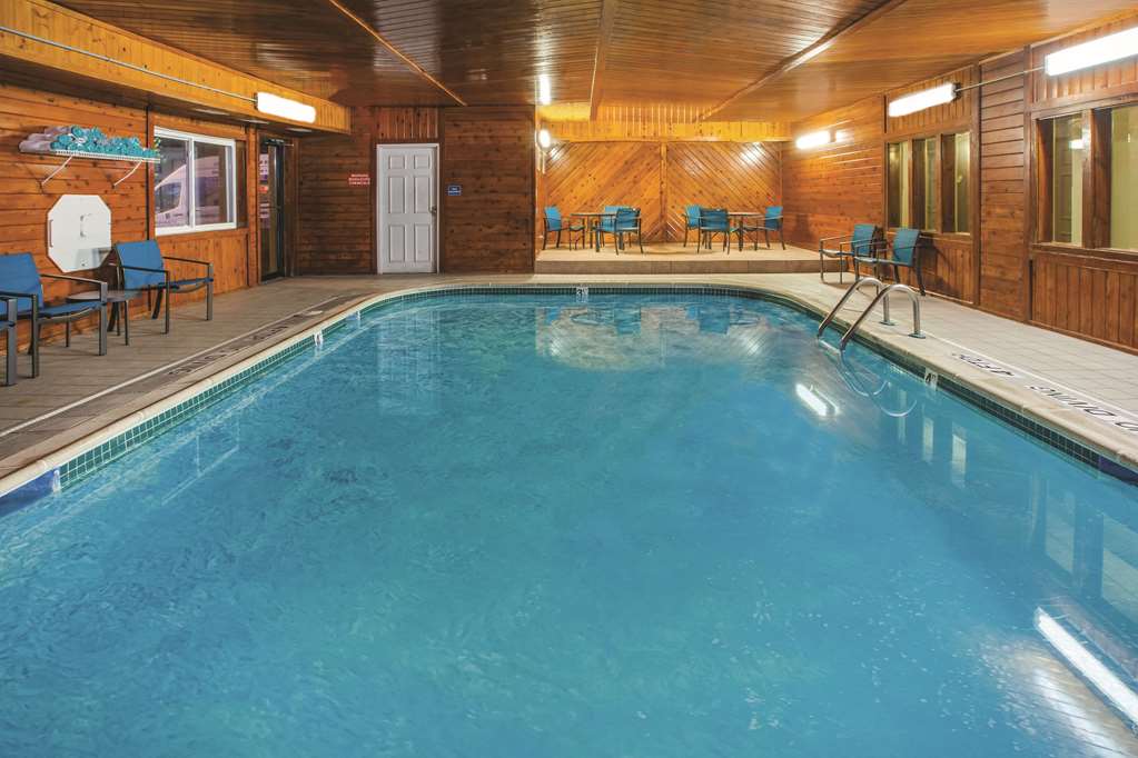 La Quinta Inn by Wyndham Indianapolis North at Pyramids - photo 5