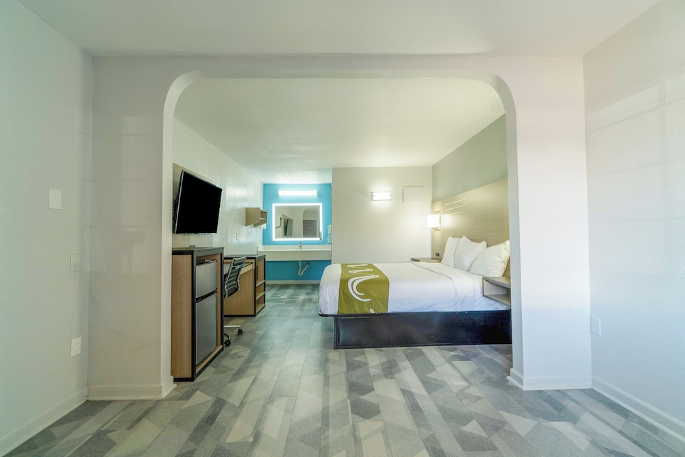 Pleasanton Executive Inn By OYO - photo 10