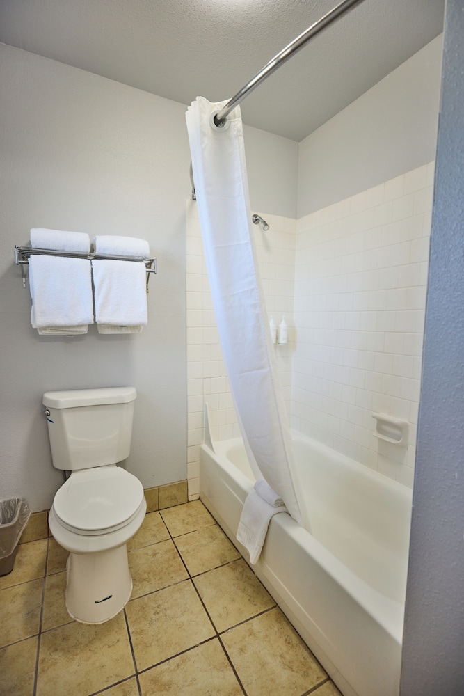 Cimarron Inn Klamath Falls - photo 17