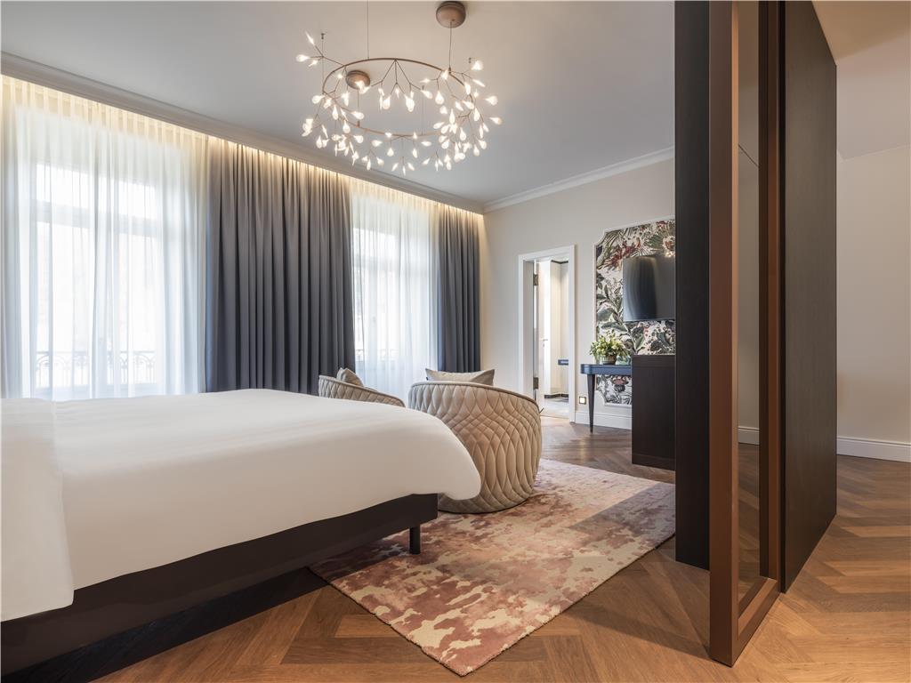 ICONS EHBB rooms JUNIOR SUITE