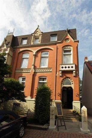 Die Villa — 4-Star Luxury Hotel in Bad Nenndorf, Germany