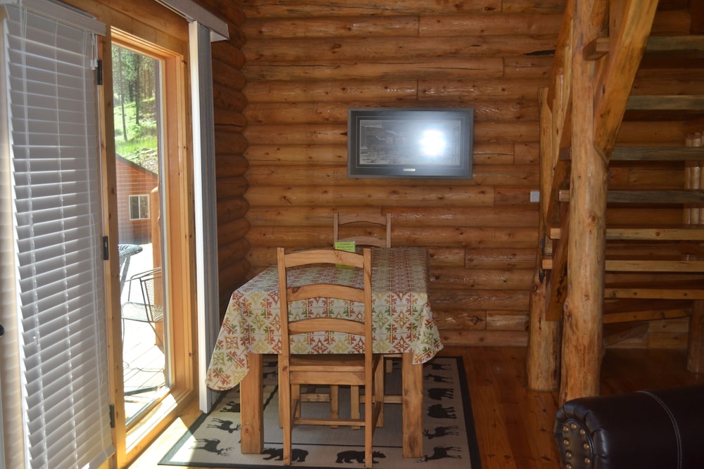 Holy Smoke Resort - photo 24