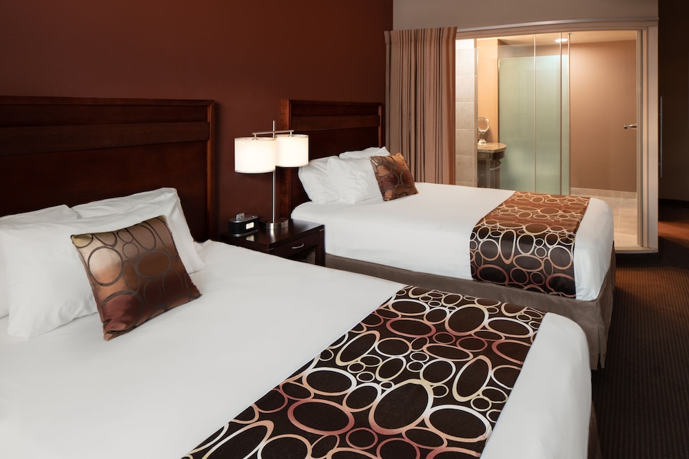 Riverside Casino & Golf Resort - photo 3