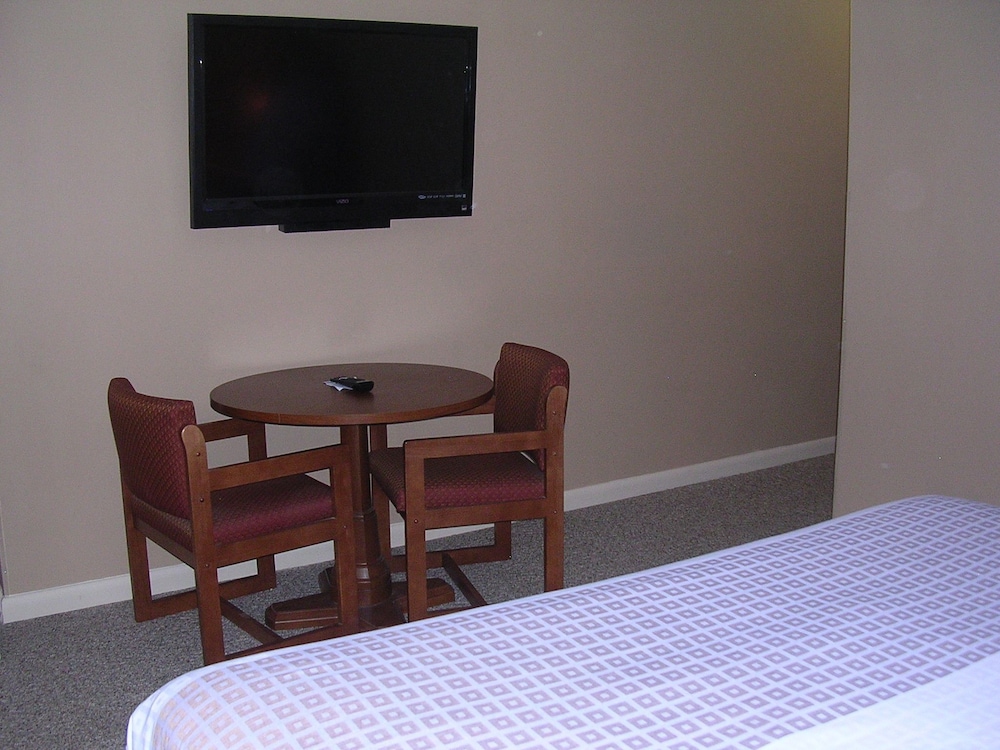 Keyser Inn - photo 18