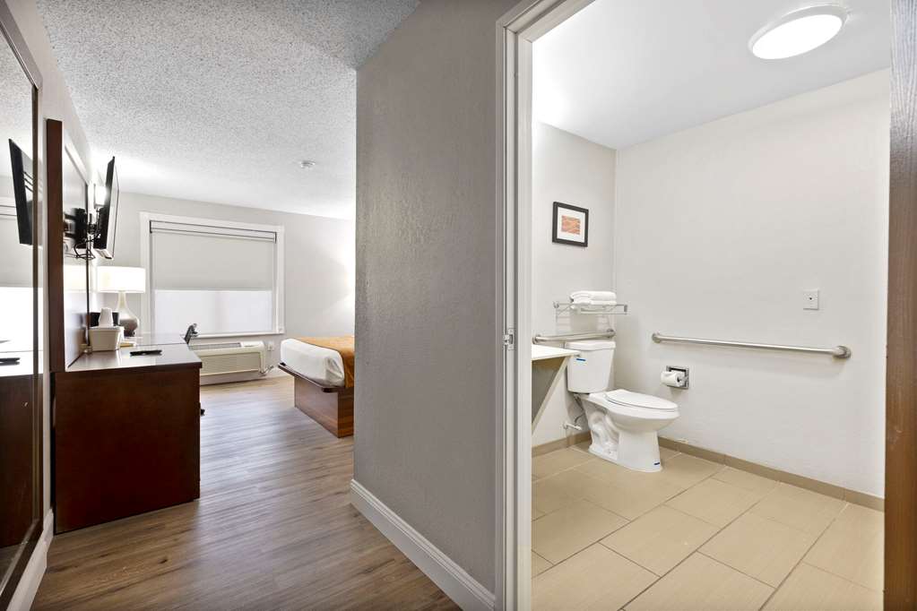 Comfort Inn & Suites Hazelwood St. Louis - photo 23
